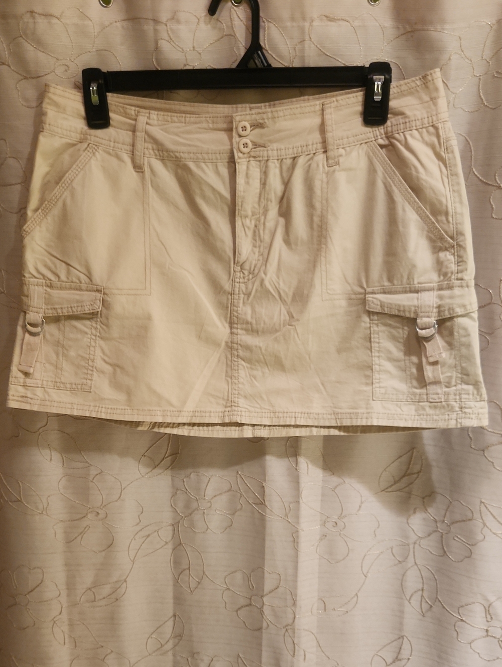 Hot KissY2K Cargo Skirt in Light Beige